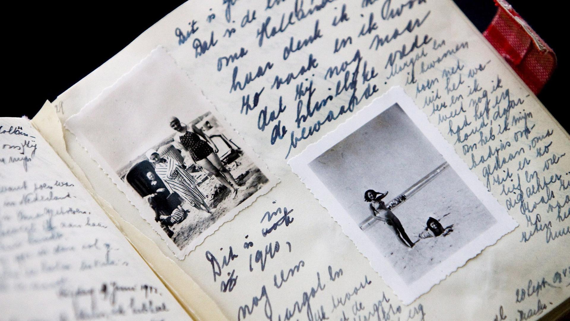 Faksimile des Tagebuchs der Anne Frank, herausgegeben vom Anne-Frank-Museum in Amsterdam Faksimile des Tagebuchs der Anne Frank, herausgegeben vom Anne-Frank-Museum in Amsterdam