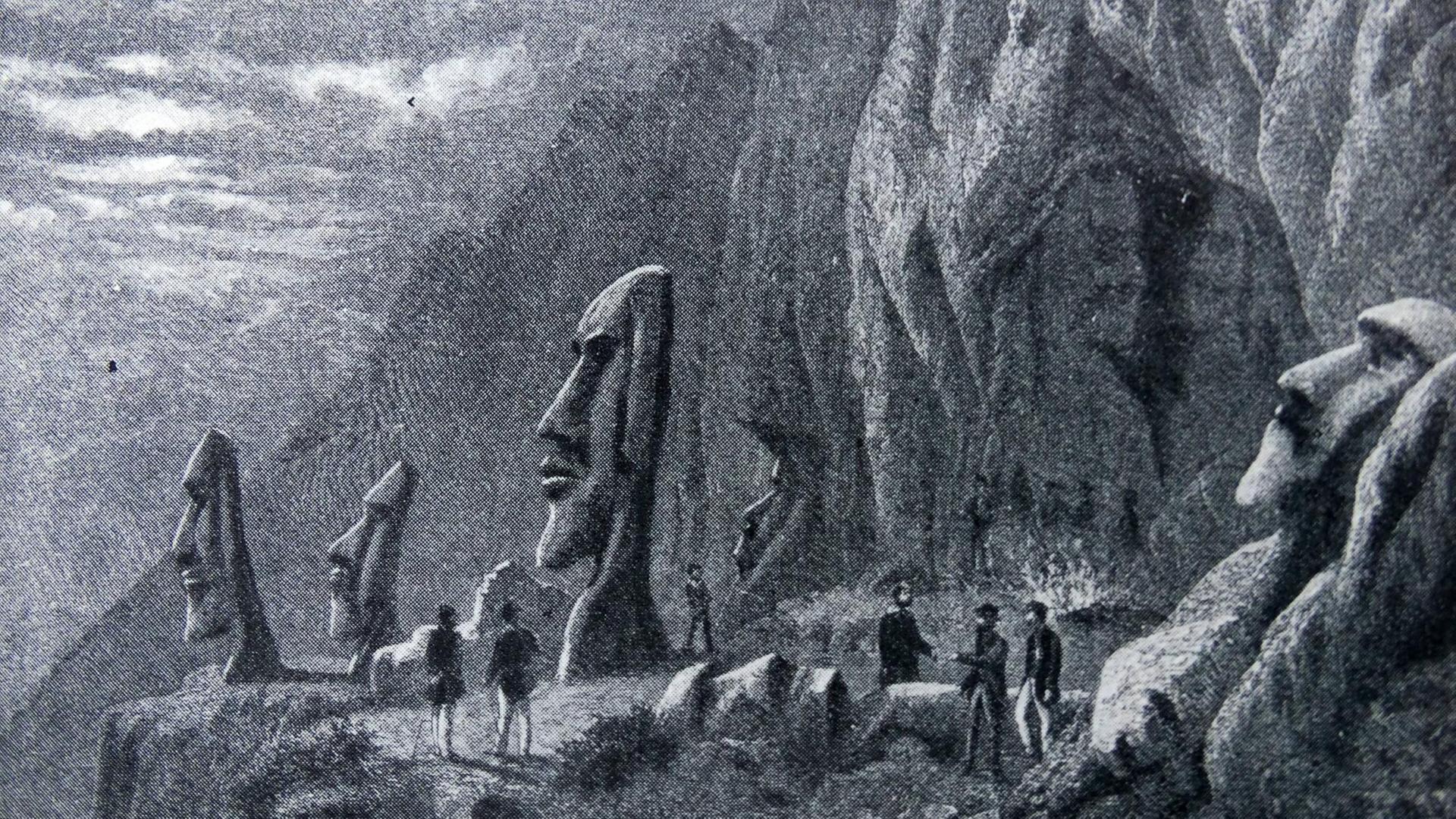 Eine historische Aufnahme um 1900 zeigt europäisch gekleidete Besucher vor den berühmten Steinköpfen bei Ronororaka auf der Osterinsel. Eine historische Aufnahme um 1900 zeigt europäisch gekleidete Besucher vor den berühmten Steinköpfen bei Ronororaka auf der Osterinsel.