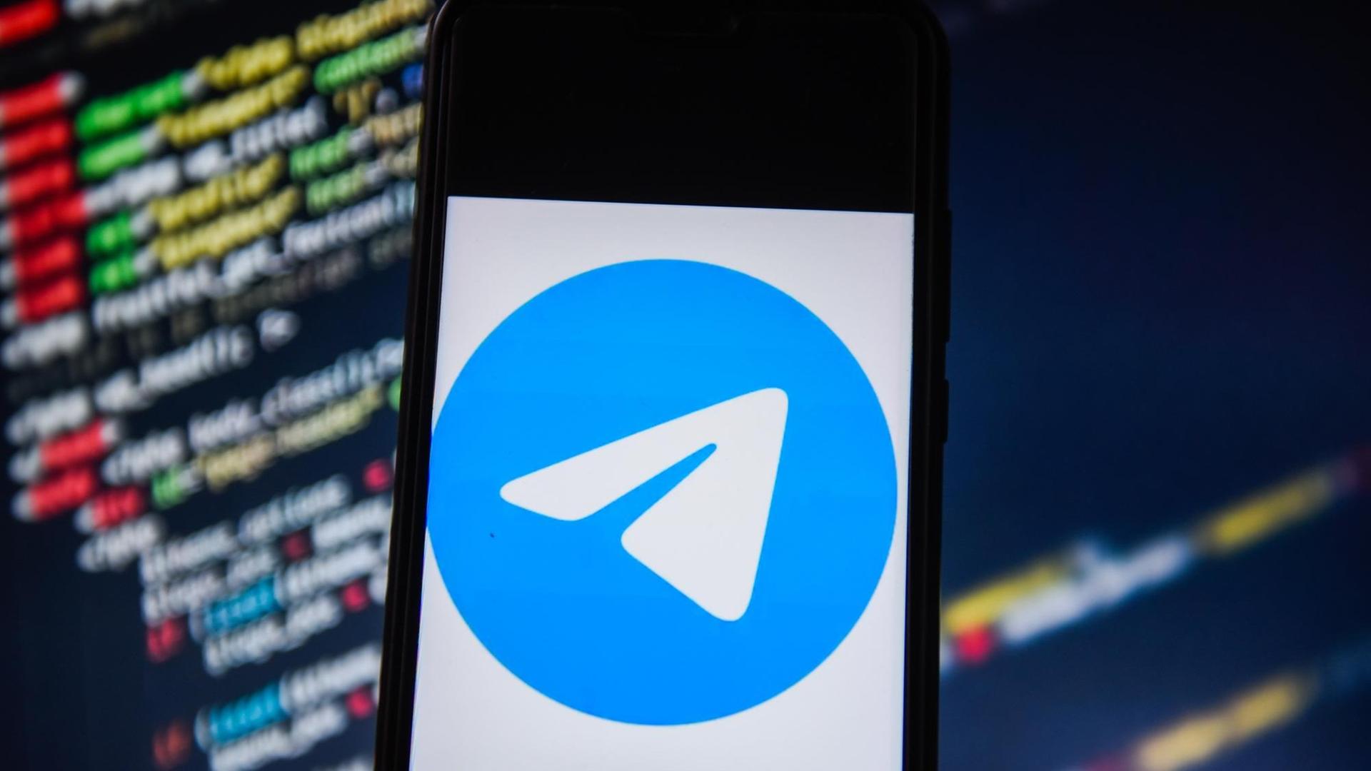 Auf einem Smartphone ist das Logo des Messenger-Dienstes Telegram zu sehen Auf einem Smartphone ist das Logo des Messenger-Dienstes Telegram zu sehen