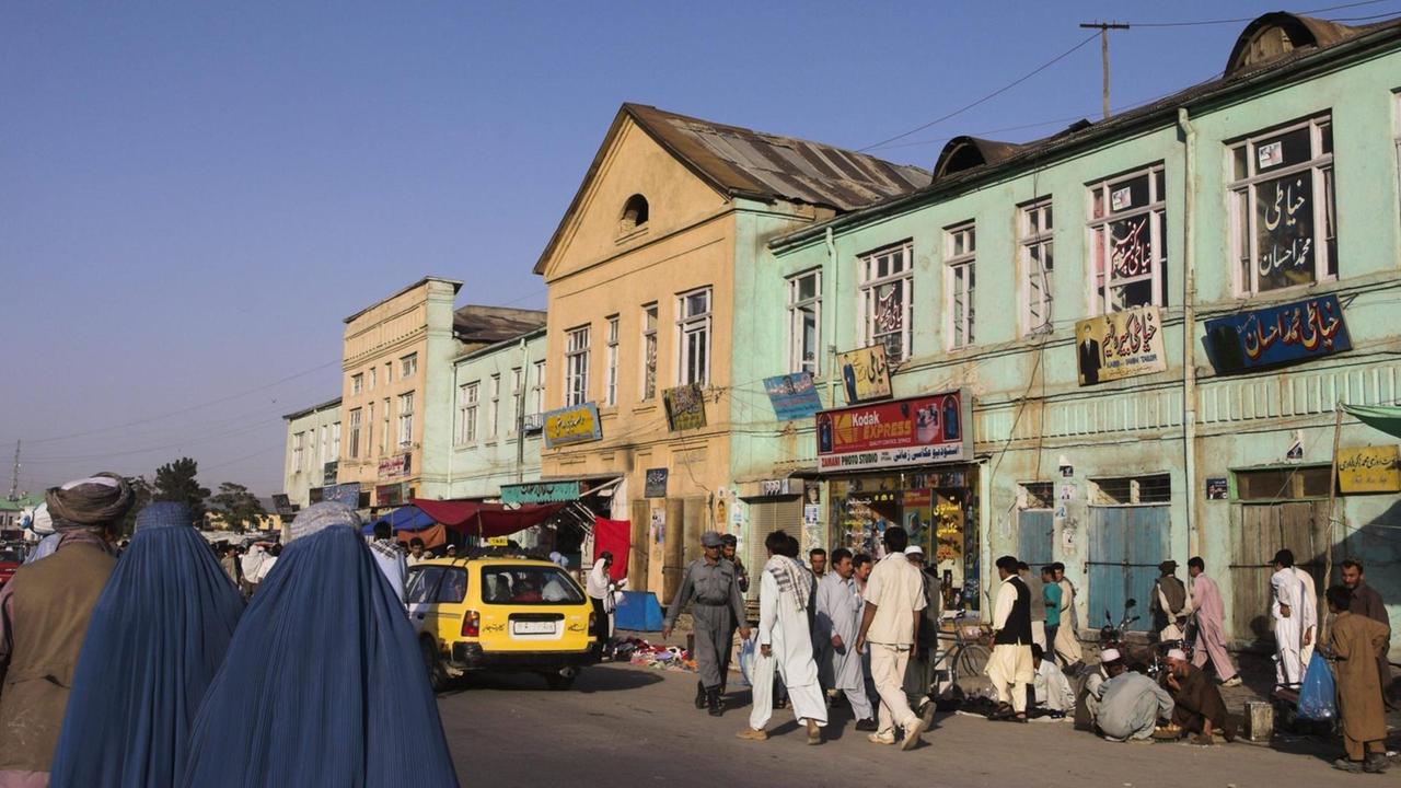 Straßenszene in Kabul, Afghanistan. Straßenszene in Kabul, Afghanistan.