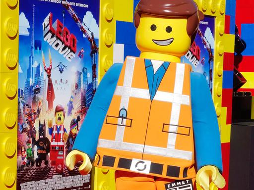 Die Legofigur Emmet bei der Ankunft zur Premiere von "The Lego Movie " in Los Angeles, Kalifornien, USA