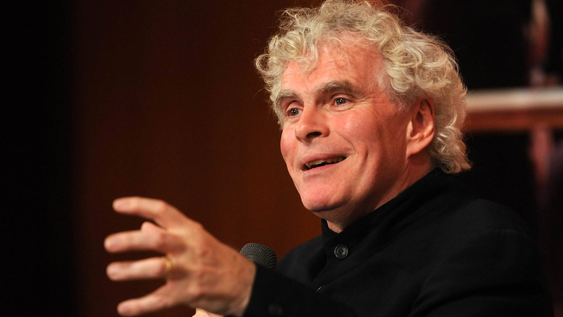 Sir Simon Rattle, November 2011 in Beijing, China Sir Simon Rattle, November 2011 in Beijing, China