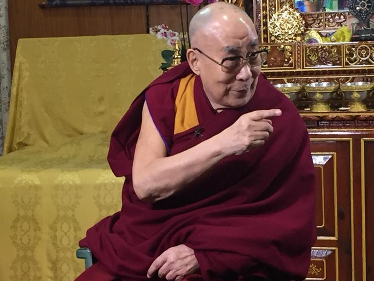 Dalai Lama im Interview