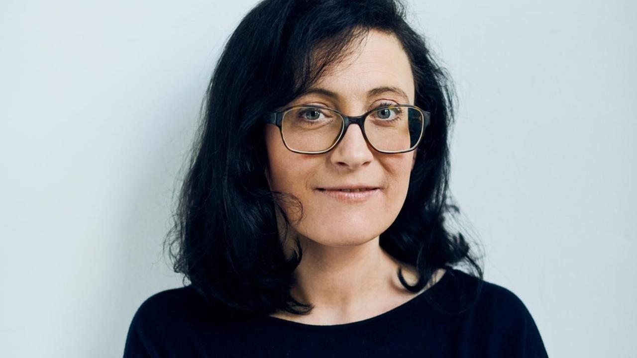 Porträt der Autorin Harriet Köhler, Berlin. Porträt der Autorin Harriet Köhler, Berlin.