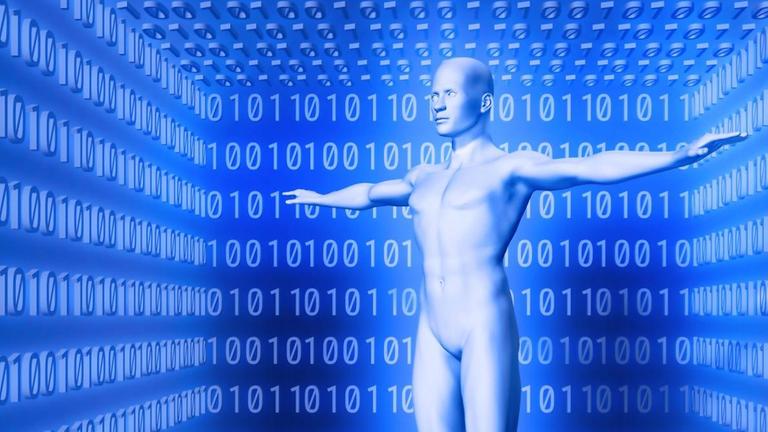 Computergrafik eines mit Digitalcode verzierten, bläulich strahlenden Raumes, in dem die Grafik eines muskulösen Mannes schwebt, der seine Arme nacht rechts und links ausstreckt. Computergrafik eines mit Digitalcode verzierten, bläulich strahlenden Raumes, in dem die Grafik eines muskulösen Mannes schwebt, der seine Arme nacht rechts und links ausstreckt.