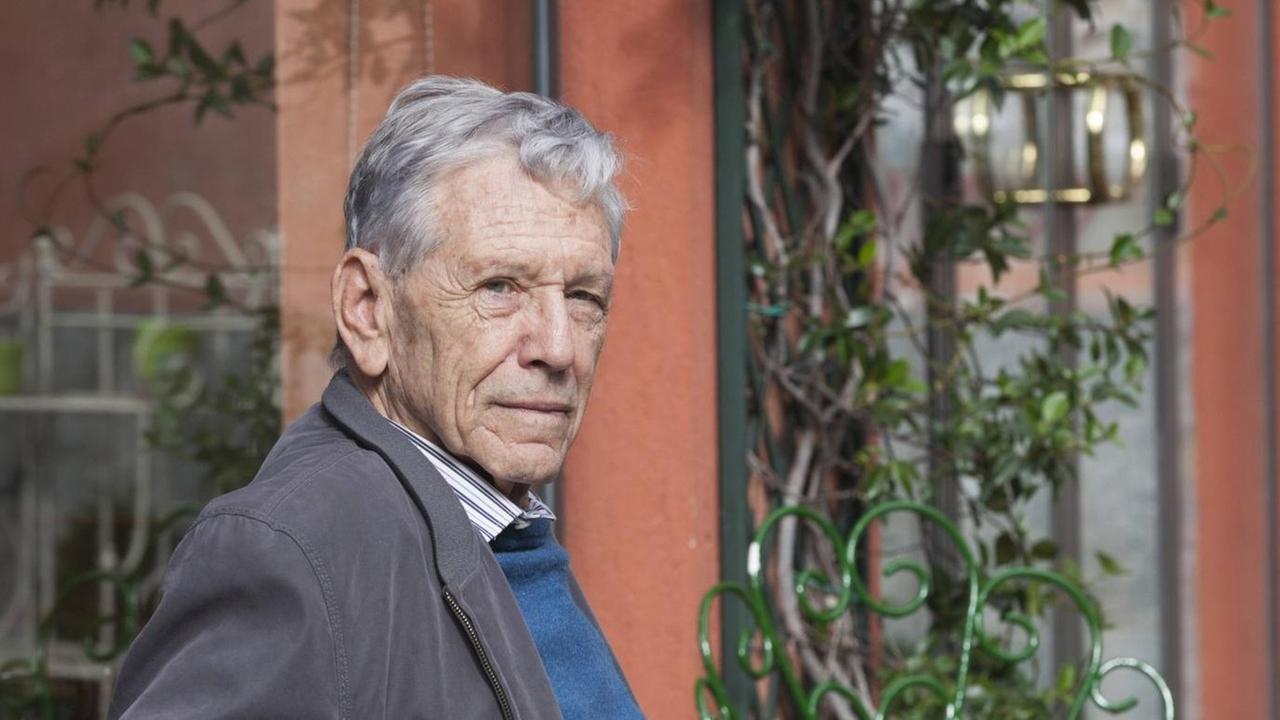 Der israelische Schriftsteller Amos Oz Der israelische Schriftsteller Amos Oz