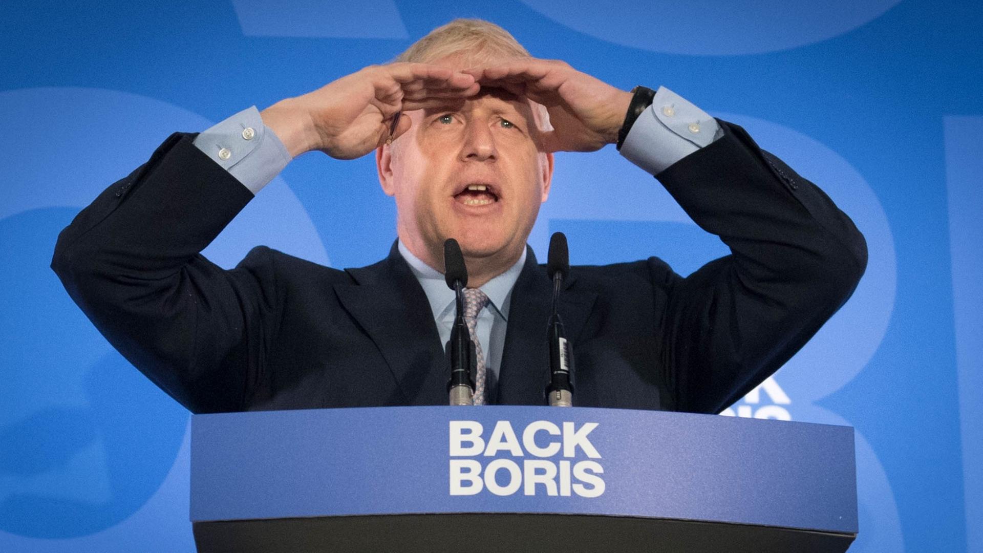 Boris Johnson, ehemaliger Außenminister von Großbritannien, spricht während des Starts seiner Kampagne für das Amt des Tory-Parteichefs. Boris Johnson, ehemaliger Außenminister von Großbritannien, spricht während des Starts seiner Kampagne für das Amt des Tory-Parteichefs.