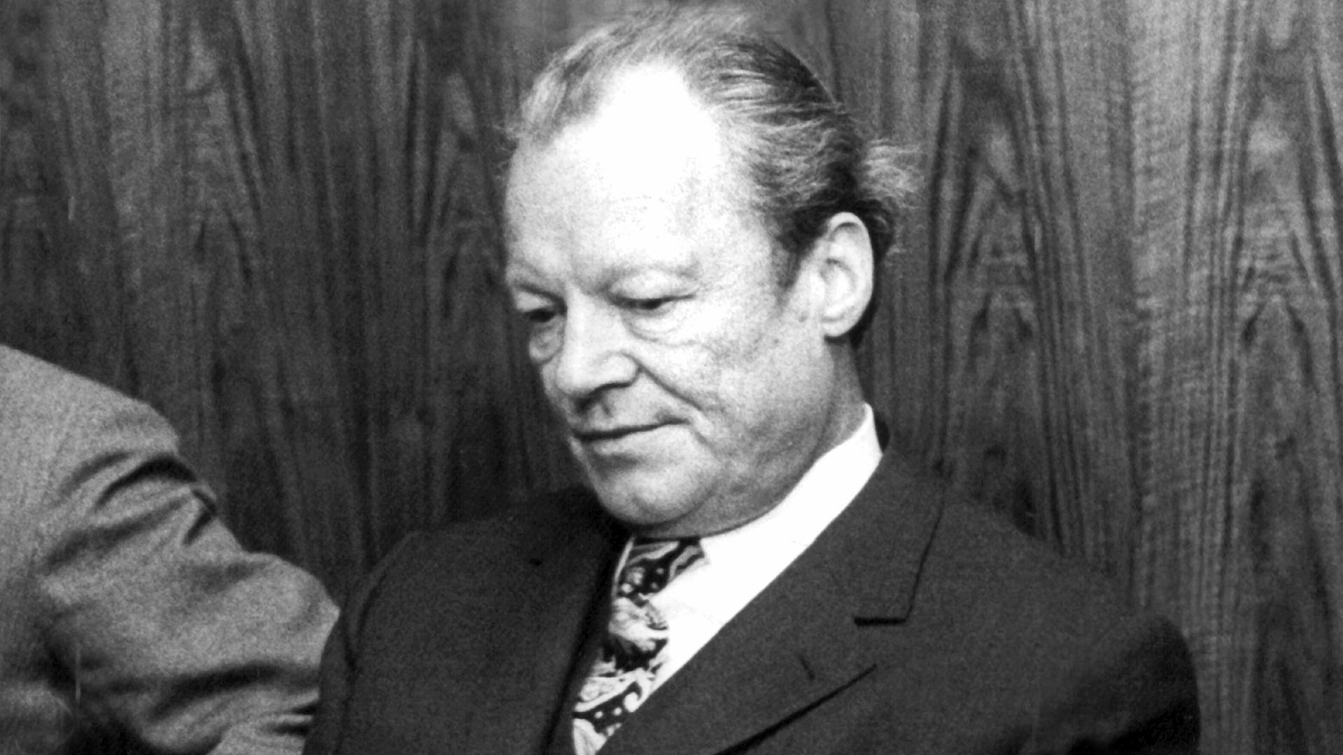 Bundeskanzler Willy Brandt trat in der Nacht zum 7.5.1974 überraschend von seinem Amt zurück Bundeskanzler Willy Brandt trat in der Nacht zum 7.5.1974 überraschend von seinem Amt zurück