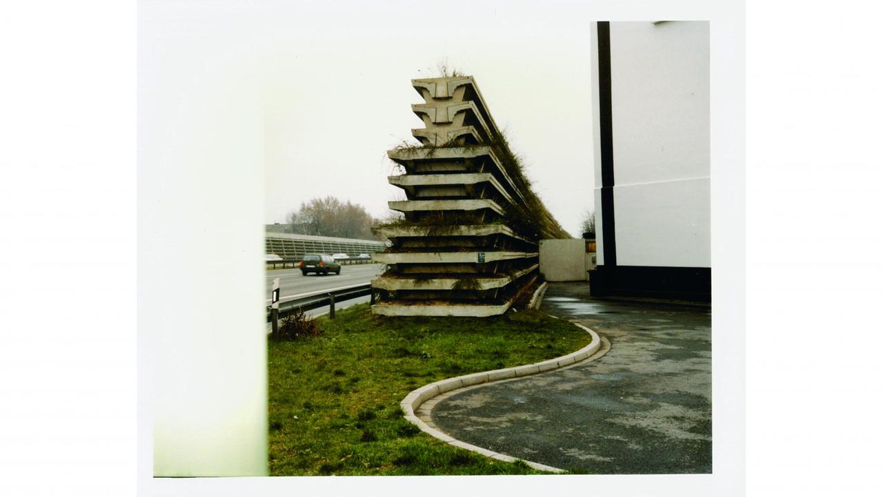 Matthias Hoch: aus der Serie Neue Heimat, 1990 Matthias Hoch: aus der Serie Neue Heimat, 1990