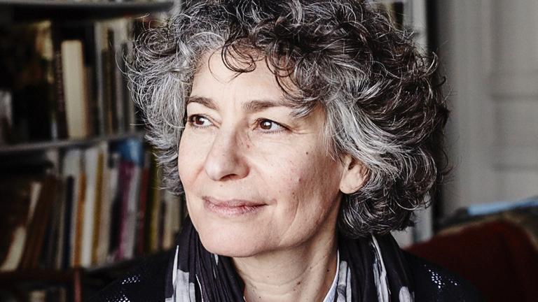 Porträtfoto von Sonia Simmenauer Porträtfoto von Sonia Simmenauer