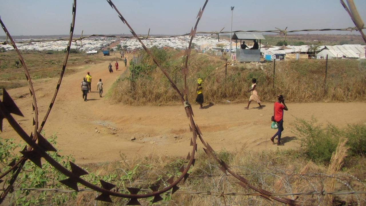 Blick auf das Lager für Binnenvertriebene POC, Protection of Civilian Site, am Rand von Juba im Südsudan