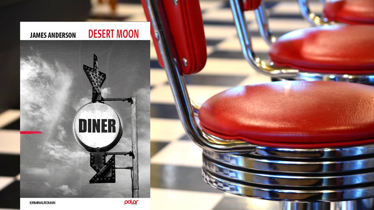 Buchcover von "Desert Moon" von James Anderson vor Hintergrund.
