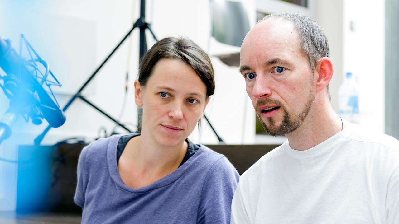 Die Sonifikationsforscher Dr. Thomas Hermann (CITEC Bielefeld) und Katharina Vogt (iem Graz) Die Sonifikationsforscher Dr. Thomas Hermann (CITEC Bielefeld) und Katharina Vogt (iem Graz)
