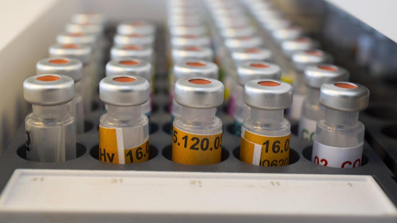 Dopingproben in einem Labor Dopingproben in einem Labor