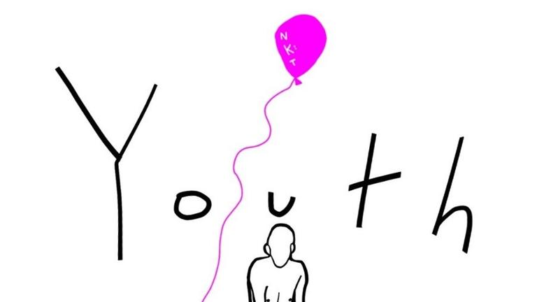 Unter dem Wort "Youth" sitzt ein Mensch auf einem am Boden liegenden Pferd. Unter dem Wort "Youth" sitzt ein Mensch auf einem am Boden liegenden Pferd.