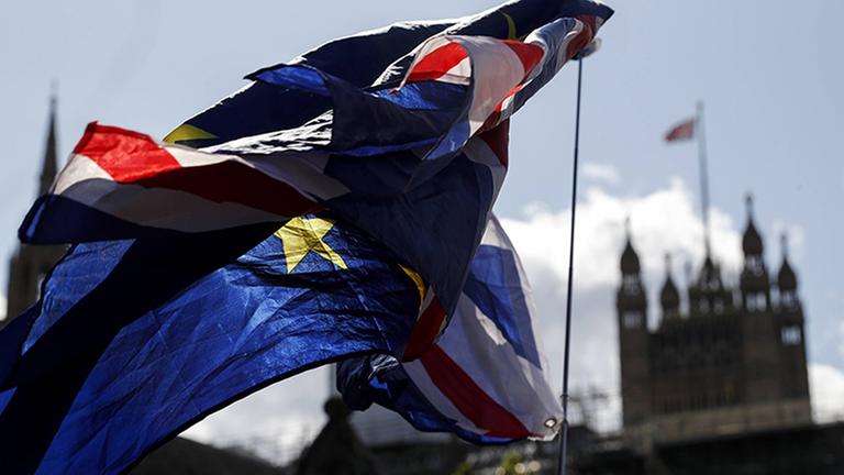 (190904) -- LONDON, Sept. 4, 2019 -- Flags of Britain and the European Union are seen outside the Houses of Parliament in London, Britain, Sept. 4, 2019. British Prime Minister Boris Johnson on Tuesday lost a key Brexit vote in the House of Commons as anti-no deal MPs take control of the parliamentary business, which gives MPs the chance to introduce a law postponing Brexit until the end of January next year. ) BRITAIN-LONDON-BREXIT HanxYan PUBLICATIONxNOTxINxCHN