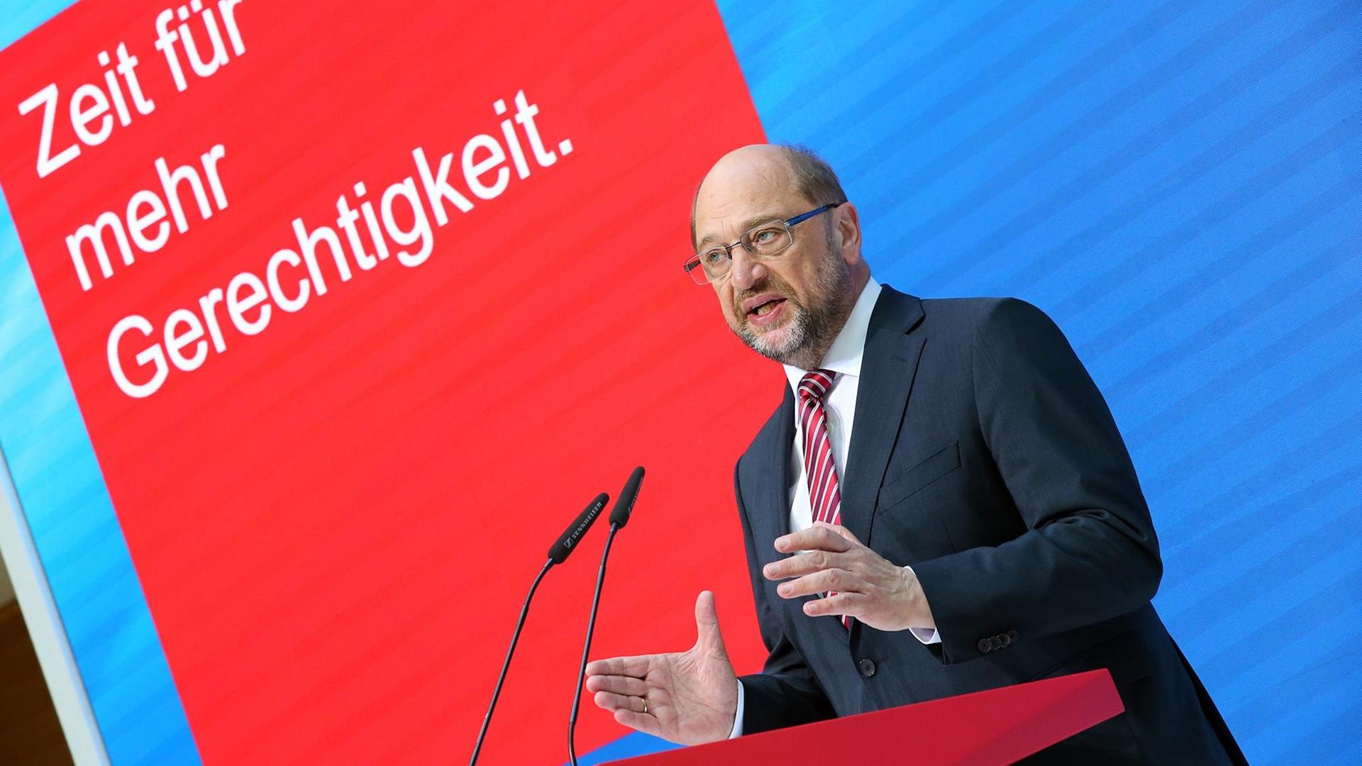 Der Kanzlerkandidat der SPD, Martin Schulz, am 15.08.2017 im Willy-Brandt Haus in Berlin Der Kanzlerkandidat der SPD, Martin Schulz, am 15.08.2017 im Willy-Brandt Haus in Berlin