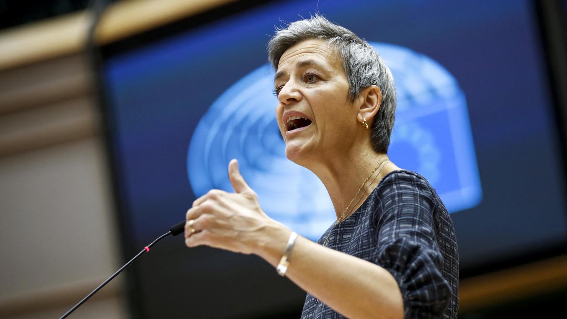 EU-Wettbewerbskommissarin Margrethe Vestager im EU-Parlament am 18. Mai 2021 EU-Wettbewerbskommissarin Margrethe Vestager im EU-Parlament am 18. Mai 2021