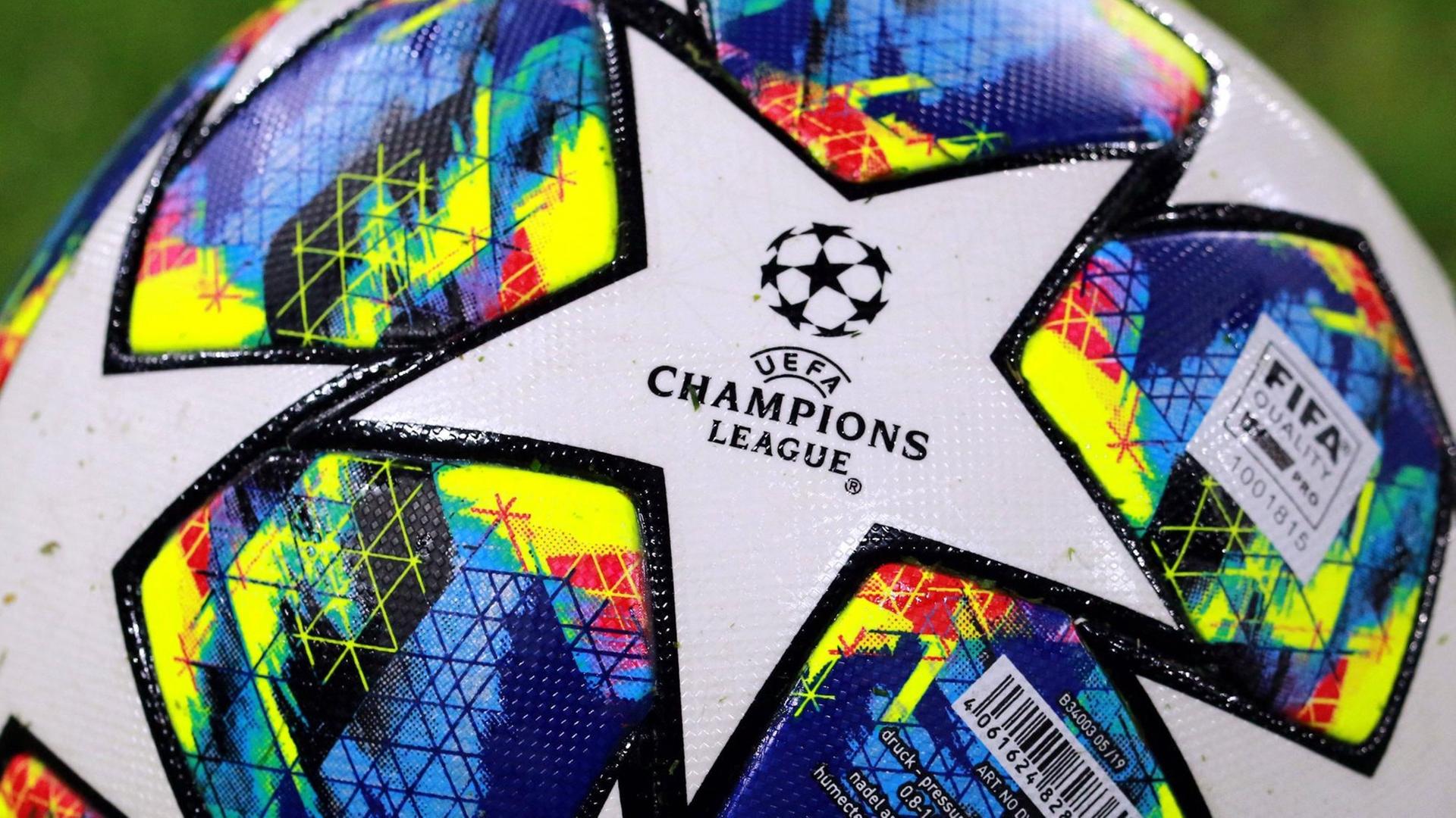 Ein Ball aus der Saison 2019/20 der Champions League Ein Ball aus der Saison 2019/20 der Champions League
