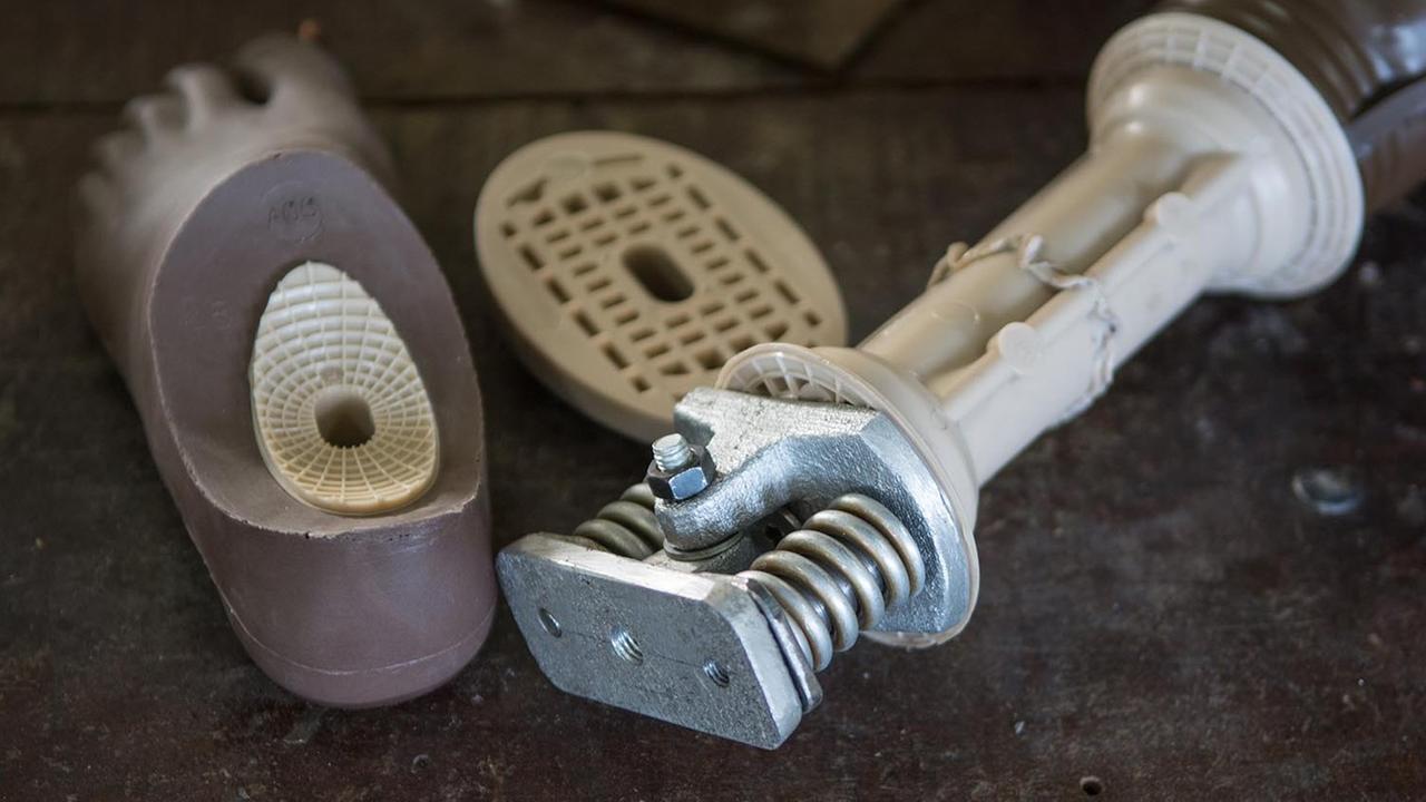Prothese in einer Werkstatt in Äthiopien