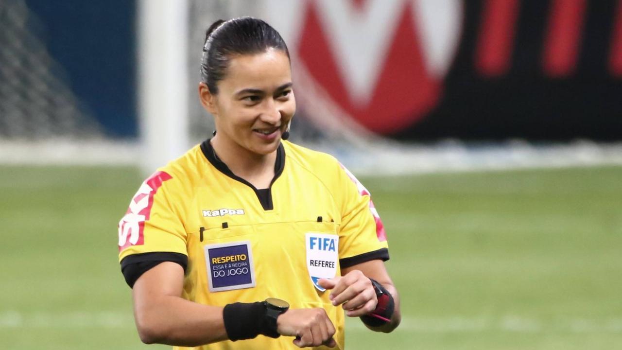 Edina Alves during Cruzeiro x Vitória, a match valid for the Brazilian Championship, Series B, at Mineirão Stadium, in Belo Horizonte, MG. Edina Alves during Cruzeiro x Vitória, a match valid for the Brazilian Championship, Series B, at Mineirão Stadium, in Belo Horizonte, MG.