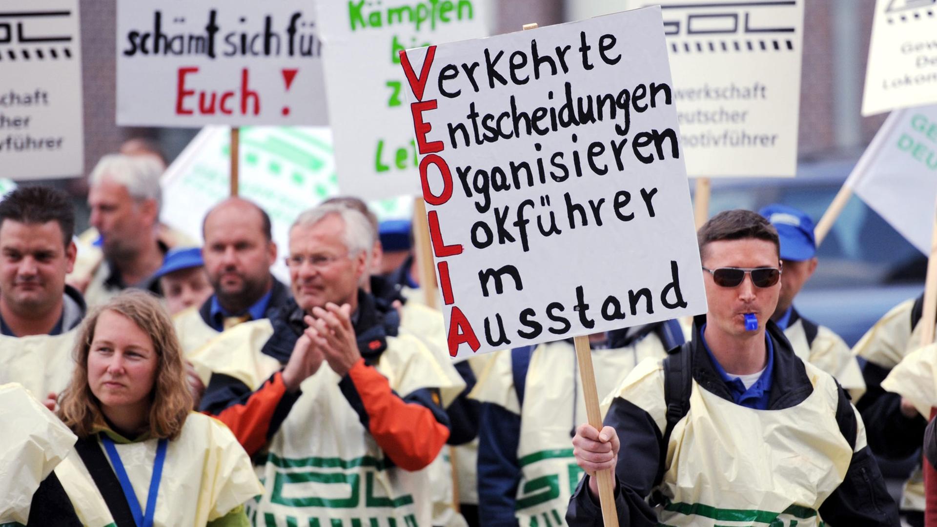 Tarifeinheitsgesetz - Gewerkschaften Fürchten Ums Streikrecht