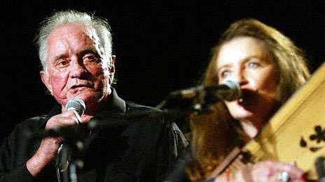 Johnny Cash und seine Frau June Carter im Jahr 2002 in Nashville