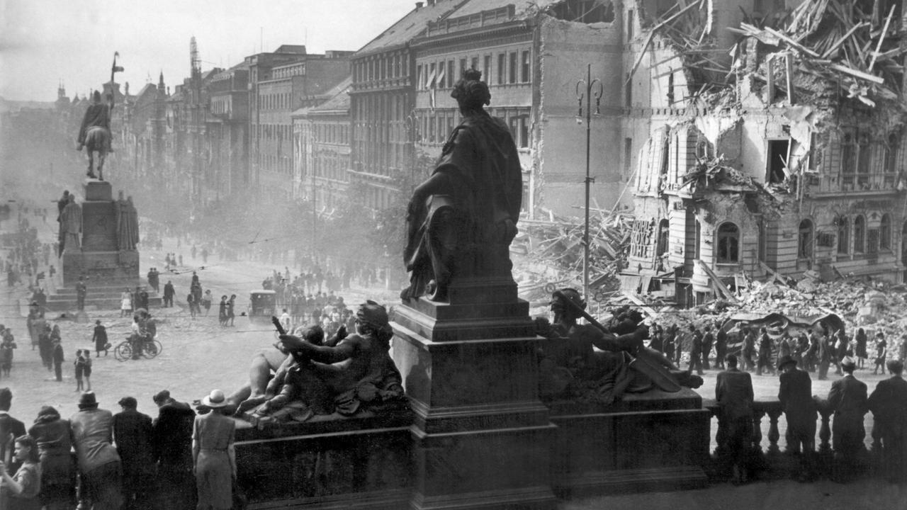 Prags Wencelsas Platz im Mai 1945