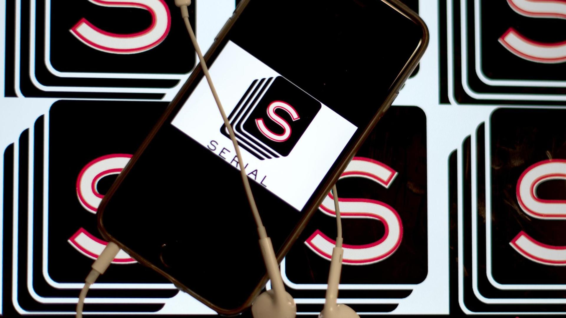 Ein Smartphone mit dem Icon der Podcast-App «Serial». Ein Smartphone mit dem Icon der Podcast-App «Serial».
