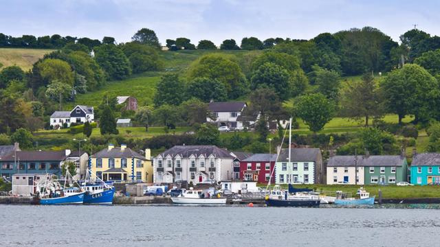 Der Hafen in Courtmacsharry Bay, County Cork, Irland.