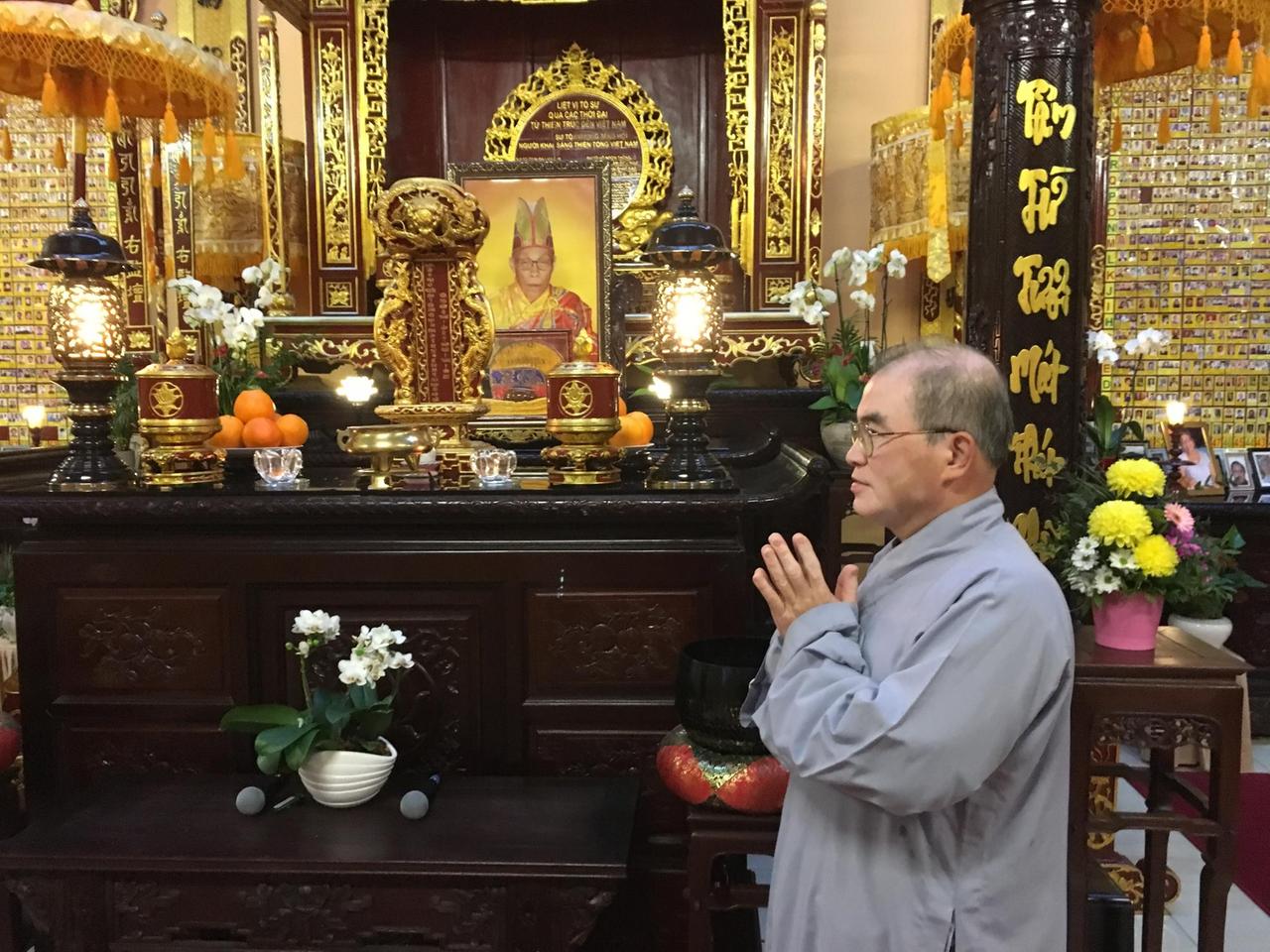 Monsieur Ong ist Vorsitzender des buddhistischen Trägervereins der großen Pagode von Evry. 