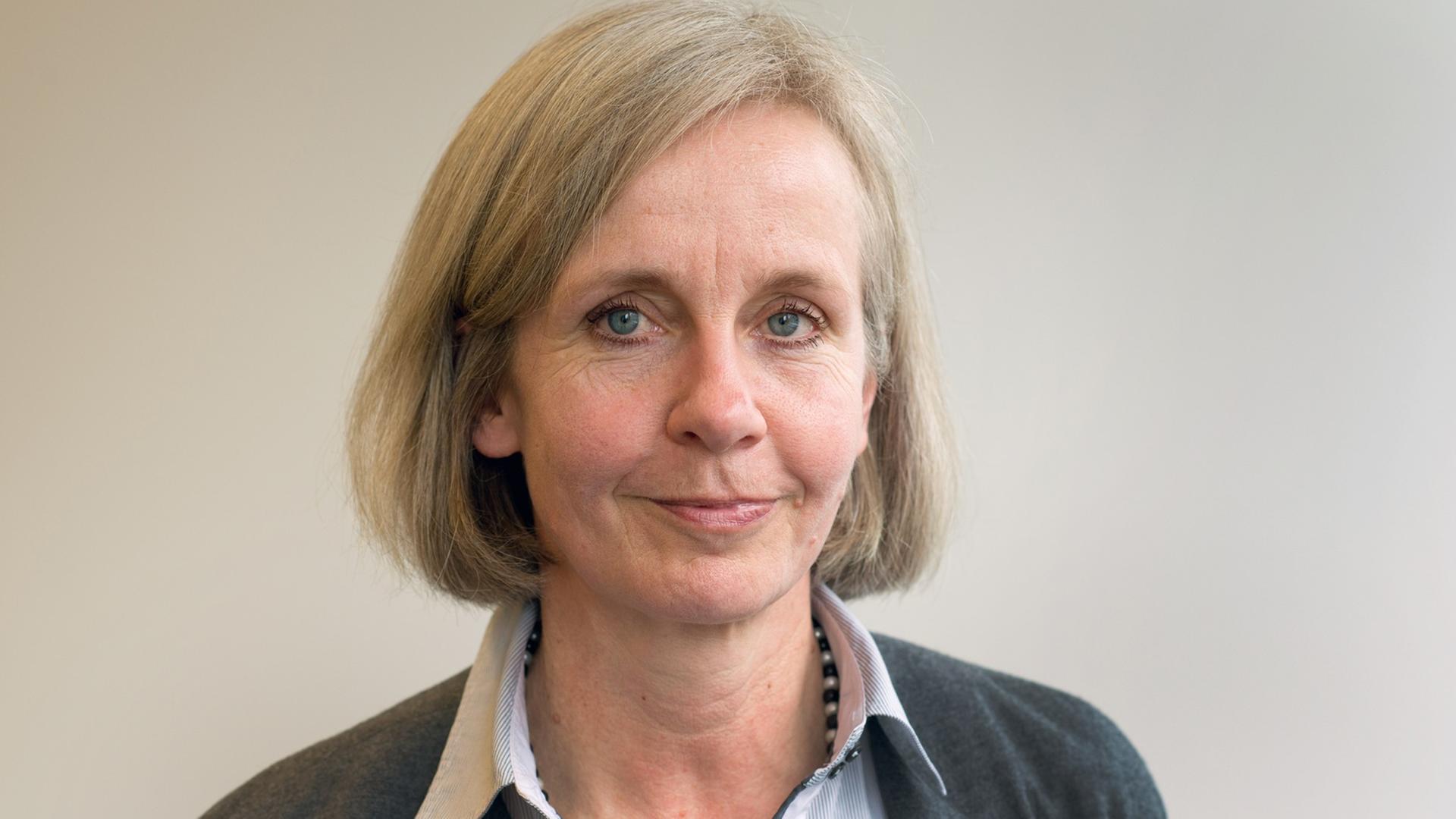Porträt der Direktorin der Akademie für Politische Bildung Tutzing (Bayern), Ursula Münch Porträt der Direktorin der Akademie für Politische Bildung Tutzing (Bayern), Ursula Münch