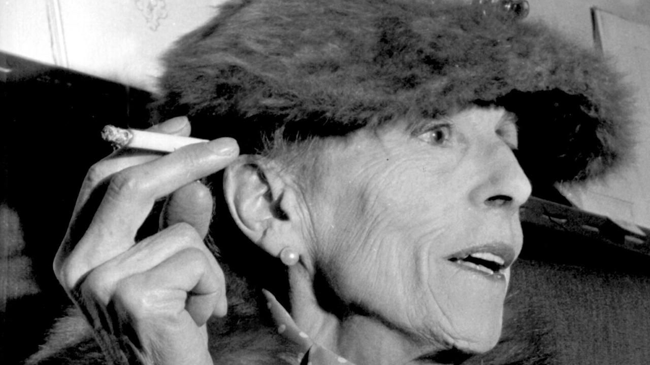 Die dänische Schriftstellerin Karen Blixen Die dänische Schriftstellerin Karen Blixen