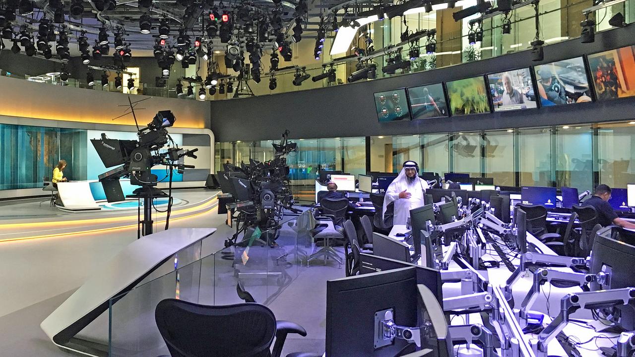Der Nachrichtensender Al Jazeera sendet 24 Stunden am Tag aus Doha, seit elf Jahren auch mit einem englischen Programm. Der Nachrichtensender Al Jazeera sendet 24 Stunden am Tag aus Doha, seit elf Jahren auch mit einem englischen Programm.