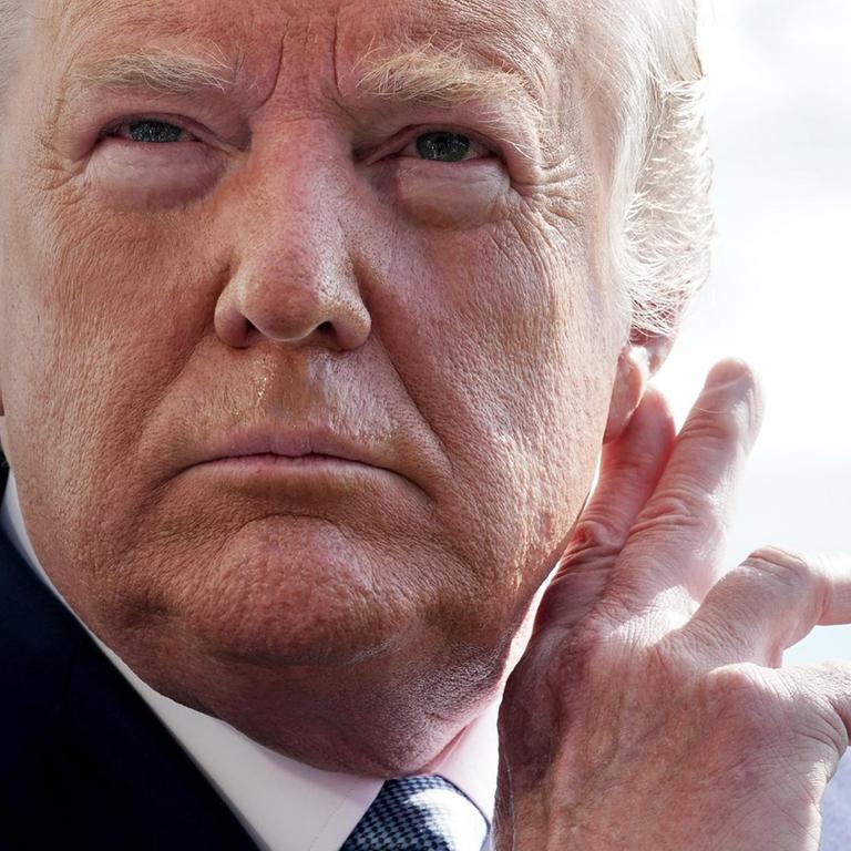 U.S. Präsident Donald Trump spricht am 4. Oktober zu Journalisten vor dem Weißen Haus.