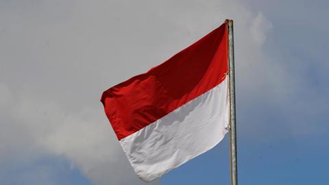 Die Nationalflagge von Indonesien.