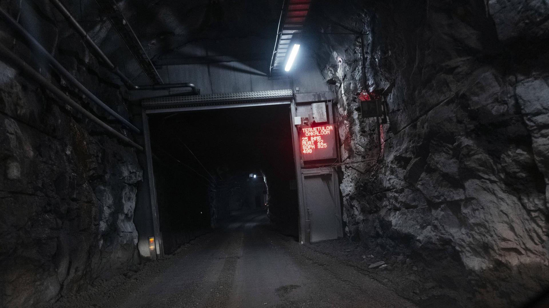 Einfahrt in das Atommüllendlager Okano in Finnland. Einfahrt in das Atommüllendlager Okano in Finnland.