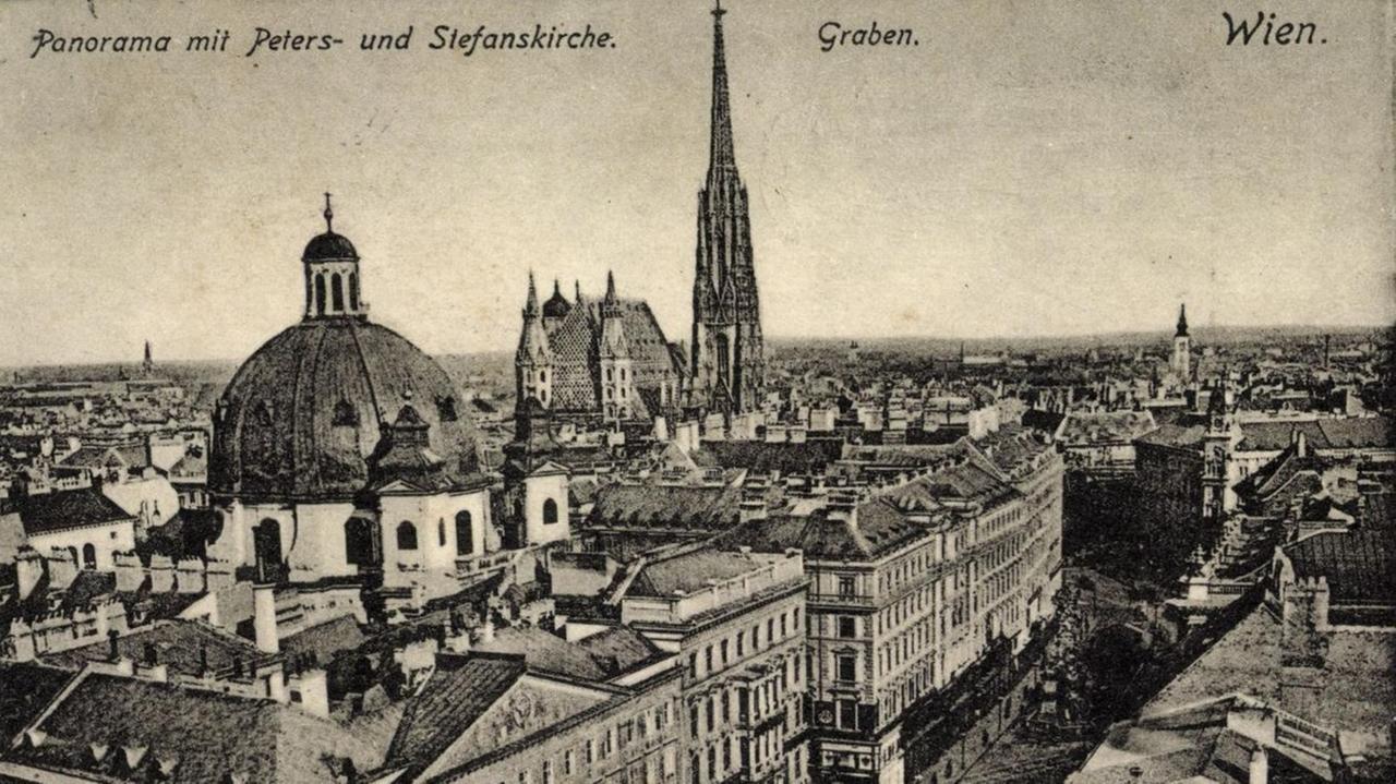 Postkartenpanorama mit Peters- und Stefanskirche in Wien, ca 1907. 