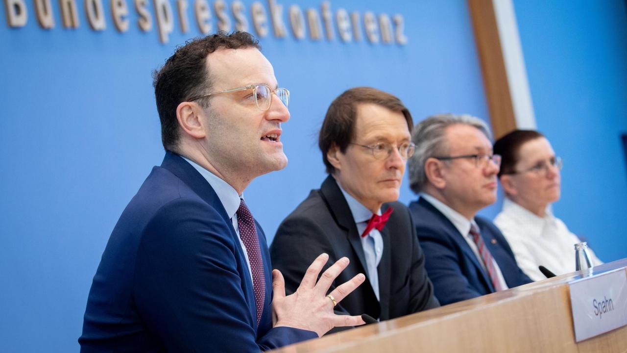 Gesundheitsminister Spahn, SPD-Fraktionsvize Lauterbach, Unionsfraktionsvize Nüßlein und Linkenfraktionsvize Sitte.
