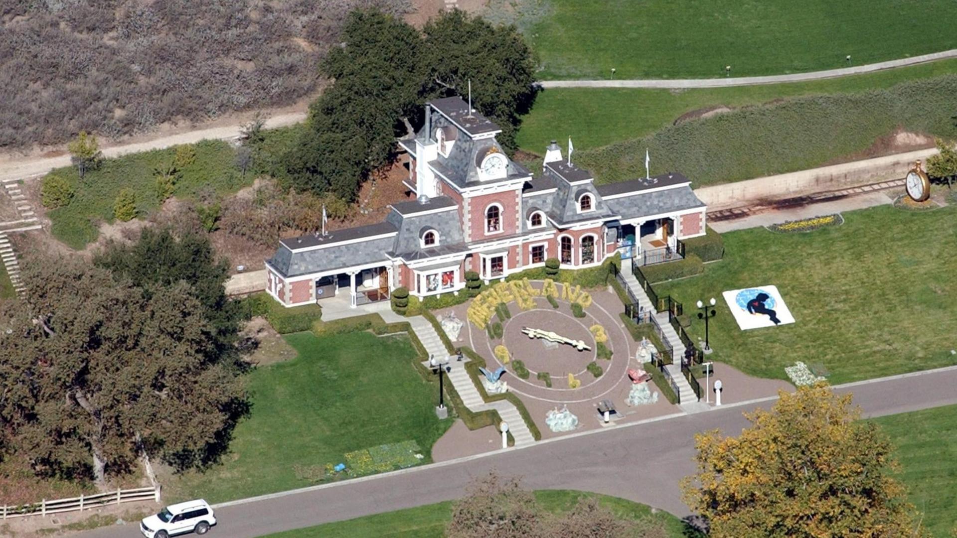 Eine Luftaufnahme der Neverland-Ranch in Santa Ynez nahe Santa Babara in Kalifornien. Eine Luftaufnahme der Neverland-Ranch in Santa Ynez nahe Santa Babara in Kalifornien.