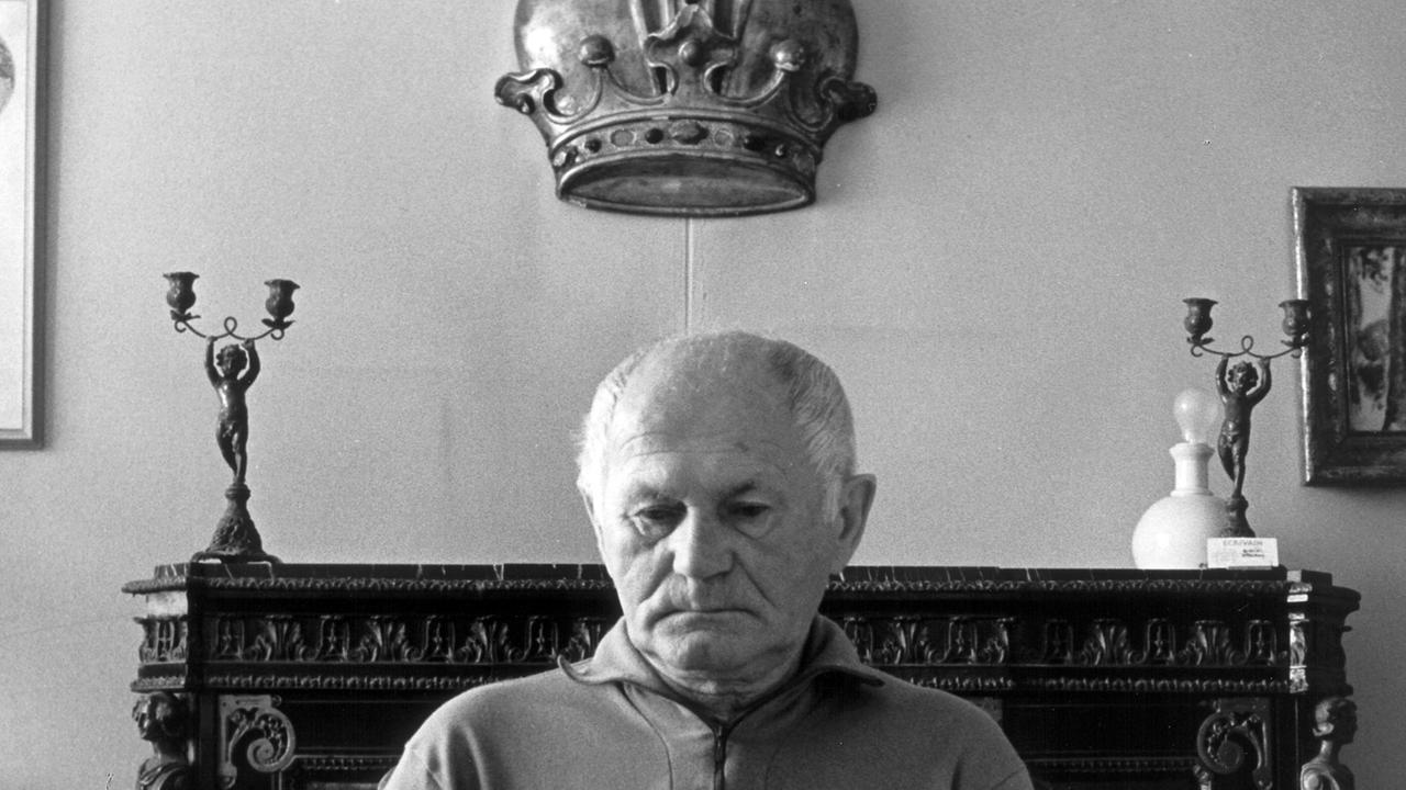 Der tschechische Autor Bohumil Hrabal. Der tschechische Autor Bohumil Hrabal.