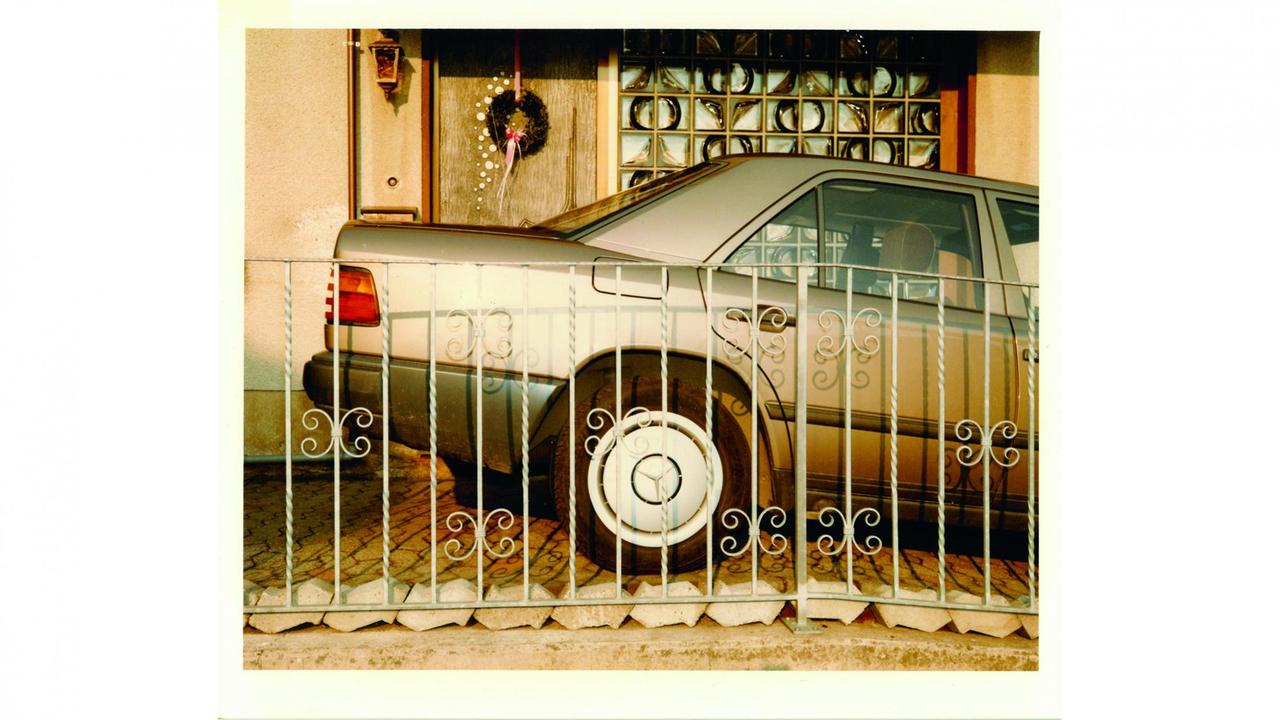 Matthias Hoch: aus der Serie Neue Heimat, 1990 Matthias Hoch: aus der Serie Neue Heimat, 1990