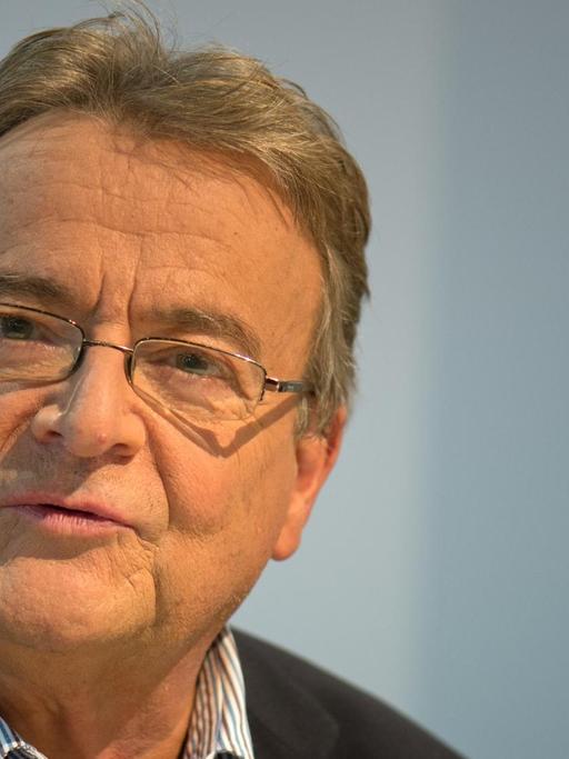 Thomas Kielinger , aufgenommen am 10.10.2014 auf der 66. Frankfurter Buchmesse in Frankfurt am Main (Hessen). Er lebt seit 20 Jahren als Korresponent in London.