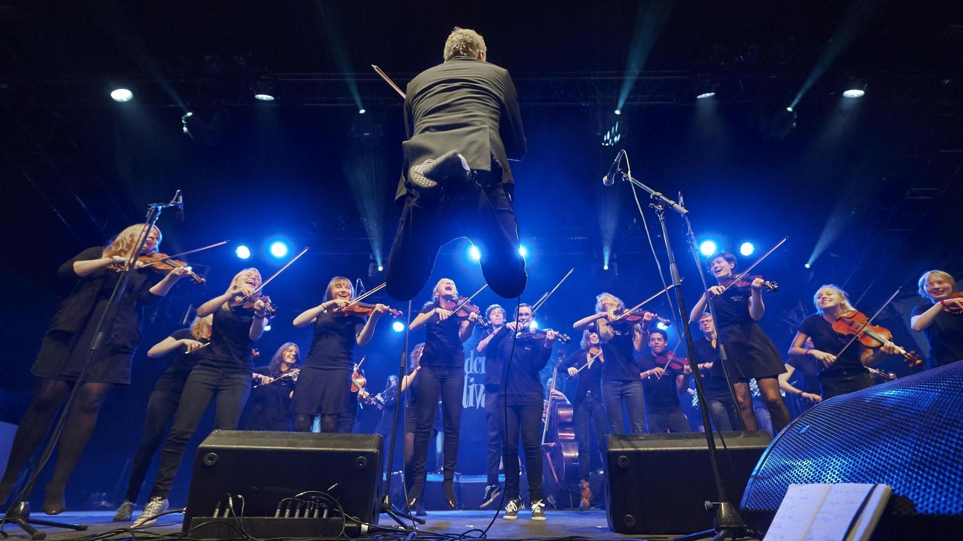 Mitglieder des folkBALTICA Ensembles. Mitglieder des folkBALTICA Ensembles.