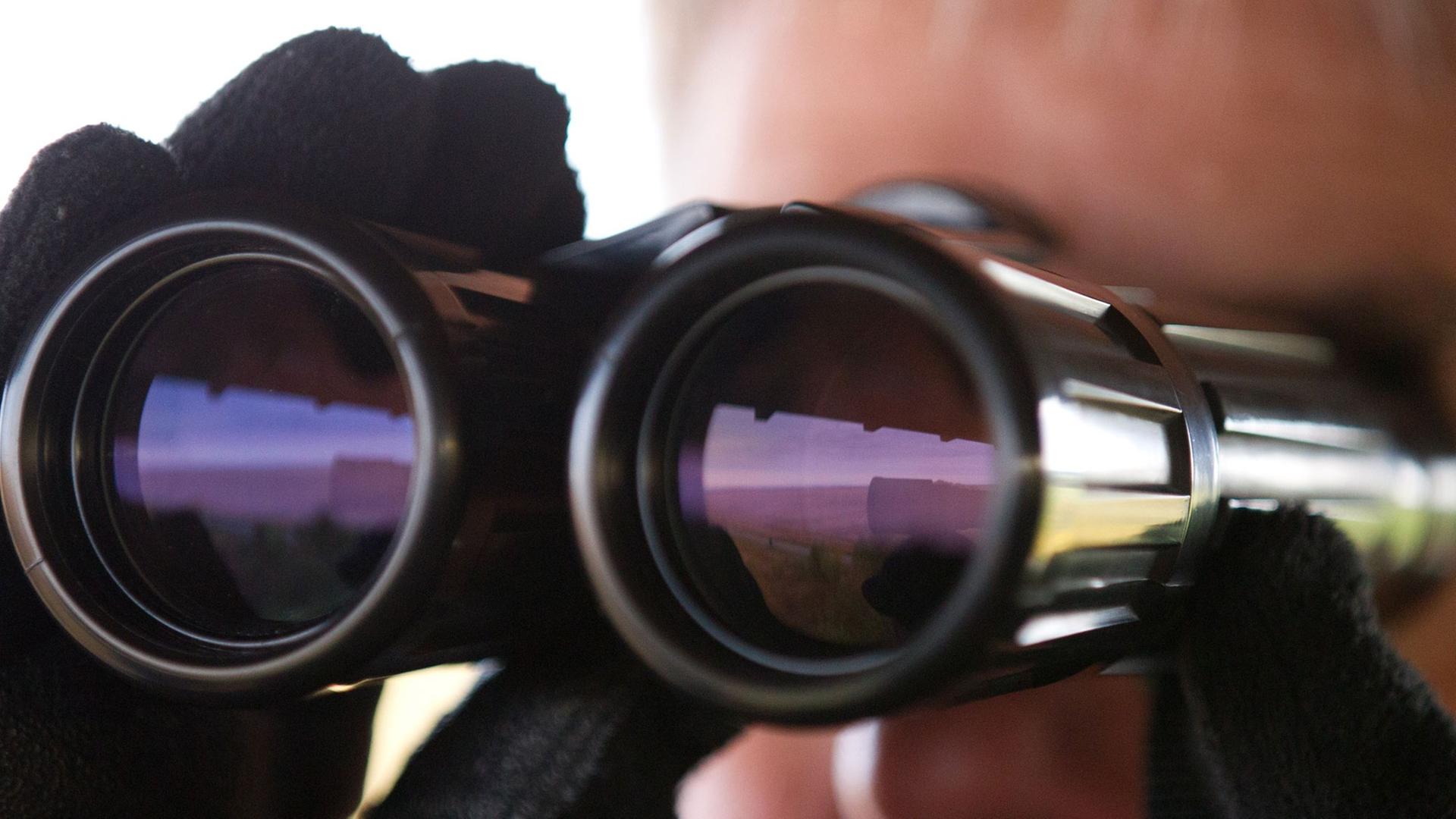 Ein Fernglas Ein Fernglas