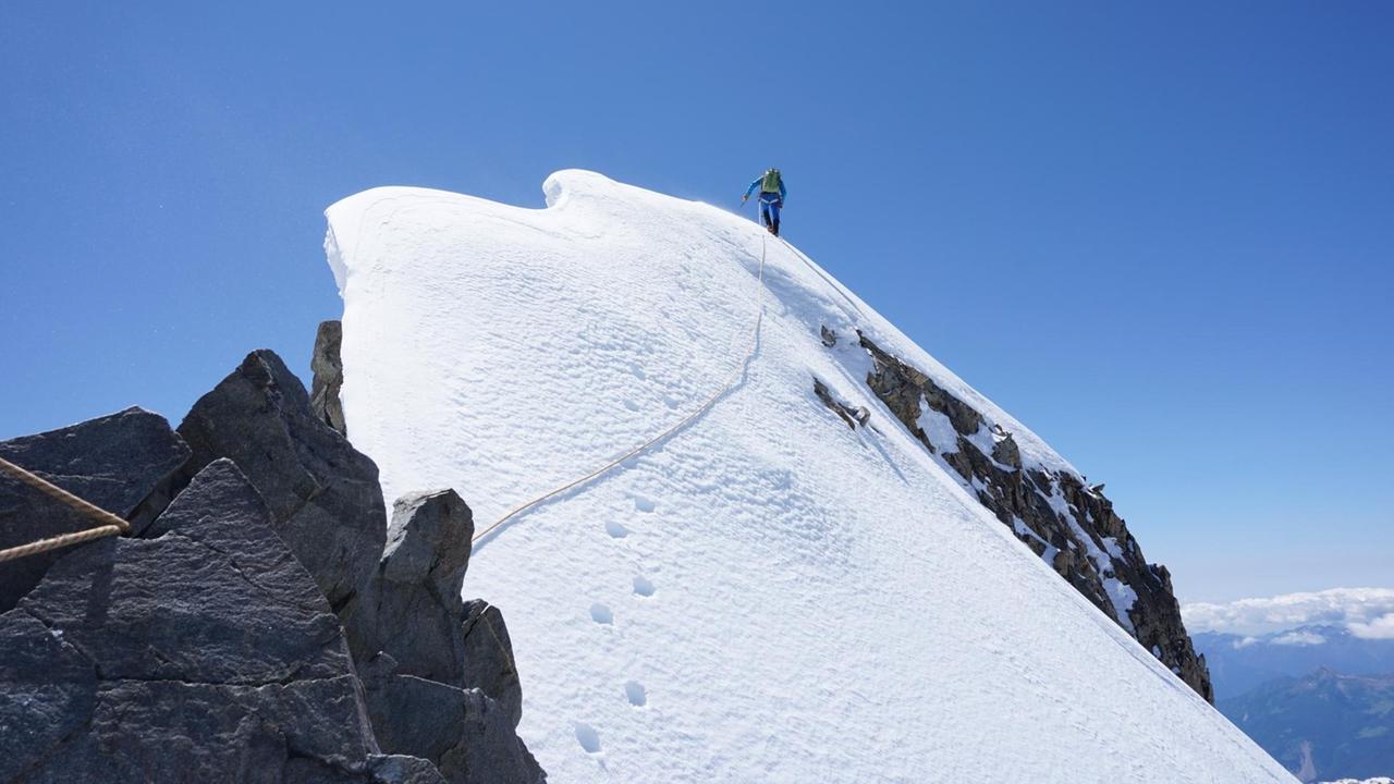 Letzte Schritte zum Bernina-Gipfel Letzte Schritte zum Bernina-Gipfel