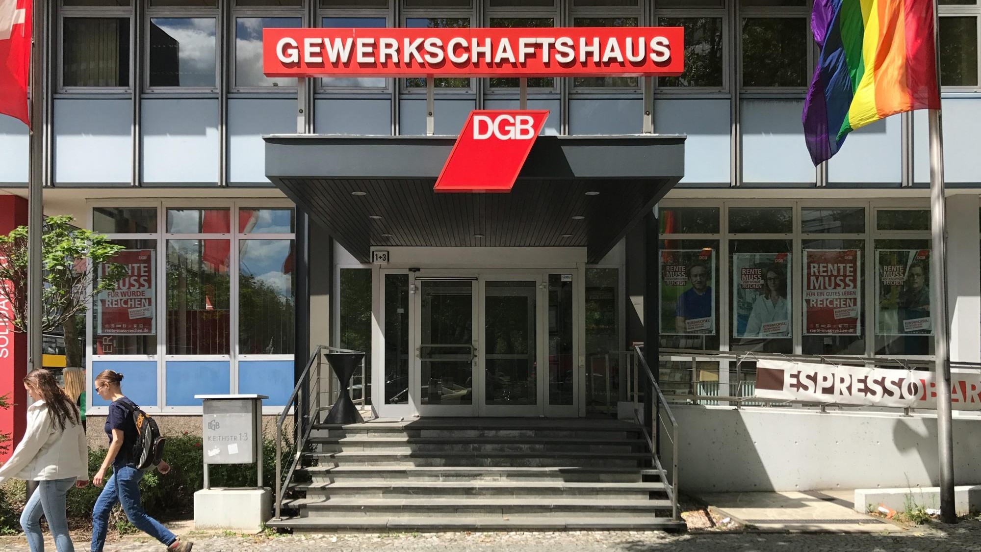 Deutscher Gewerkschaftsbund - DGB fordert staatlichen Einsatz für wirtschaftliche Transformation