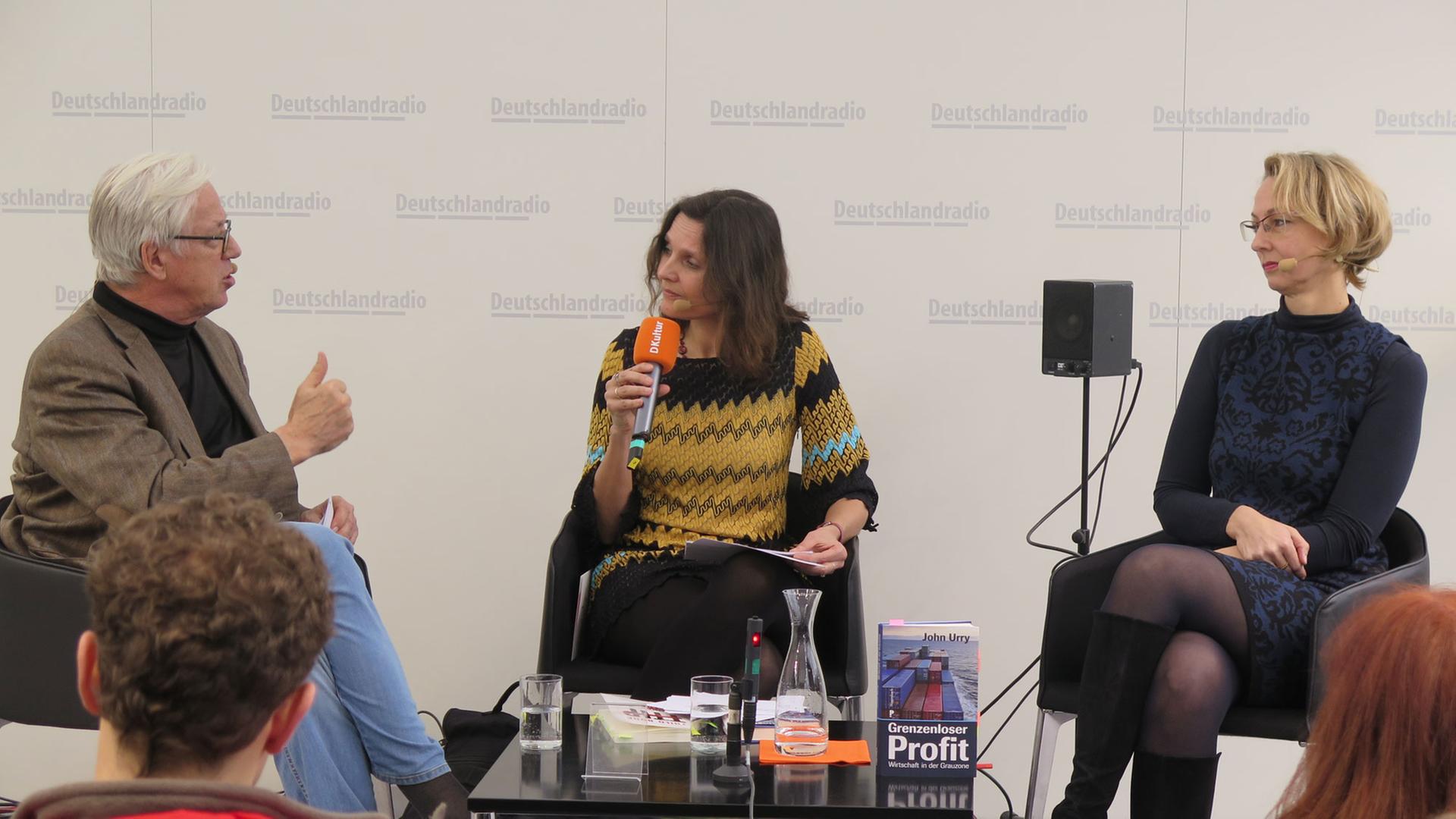 Thilo Bode (Foodwatch), Maike Albath (Deutschlandradio). Thilo Bode (Foodwatch), Maike Albath (Deutschlandradio).