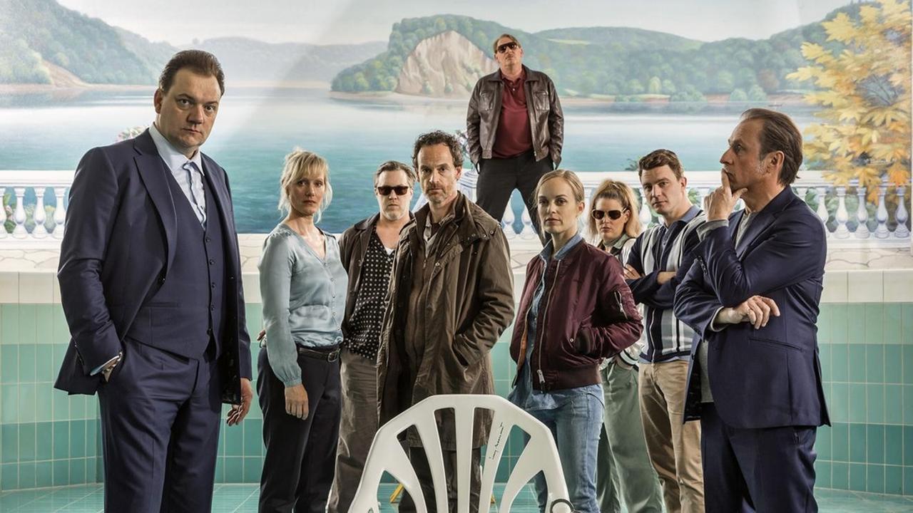 Tatort-Kommissare Christoph Scholz (Charly Hübner), Martina Bönisch (Anna Schudt), Franz Mitschowksi (Nicholas Ofczarek), Peter Faber (Jörg Hartmann), Marcus Rettenbach (Ben Becker), Nadeshda Krusenstern (Friederike Kempter), Nadine Möller (Elena Uhlig), Sascha Ziesing (Friedrich Mücke), Martin Scholz (Bjarne Mädel) Tatort-Kommissare Christoph Scholz (Charly Hübner), Martina Bönisch (Anna Schudt), Franz Mitschowksi (Nicholas Ofczarek), Peter Faber (Jörg Hartmann), Marcus Rettenbach (Ben Becker), Nadeshda Krusenstern (Friederike Kempter), Nadine Möller (Elena Uhlig), Sascha Ziesing (Friedrich Mücke), Martin Scholz (Bjarne Mädel)