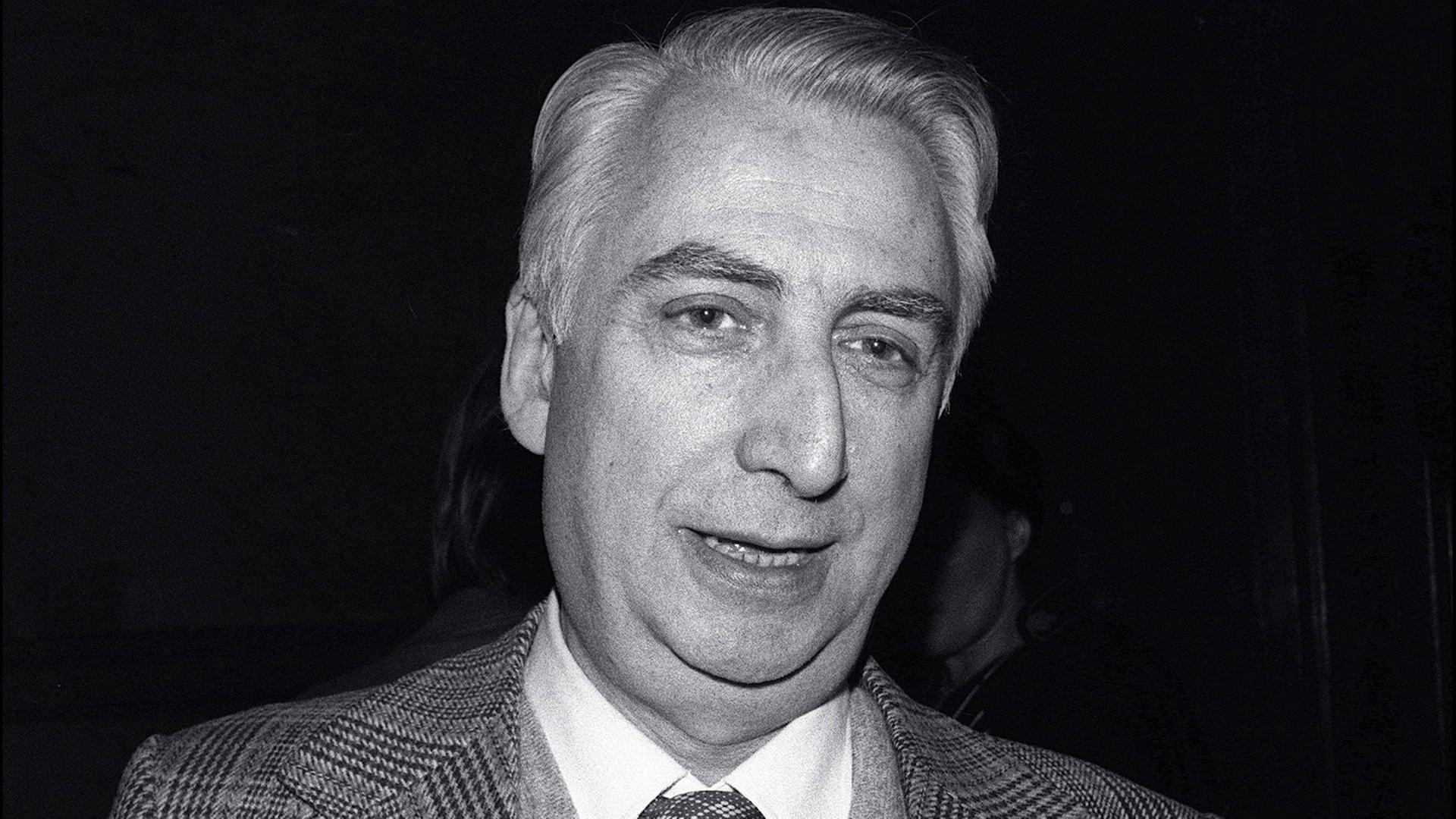 Der französische Philosoph und Schriftsteller Roland Barthes (1915-1980), aufgenommen am 21.6.1977. Der französische Philosoph und Schriftsteller Roland Barthes (1915-1980), aufgenommen am 21.6.1977.